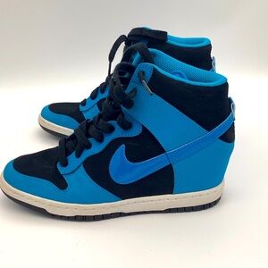 Women’s Dunk Sky High Essential 'Black Blue Lacquer' Sz 7.5.